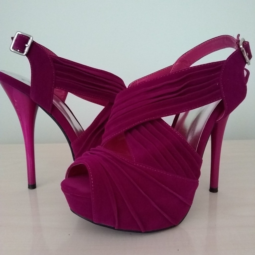 Shoes - Picture 2 of 5